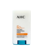 Cargar imagen en el visor de la galería, Natural Perfection Fresh Sun Stick SPF50+ PA++++ 17g
